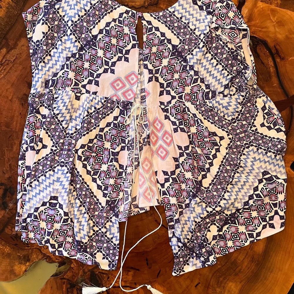 Express Size L Boho Top - Picture 8 of 9